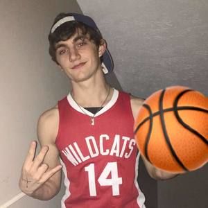 Meet your Posher, Andrew